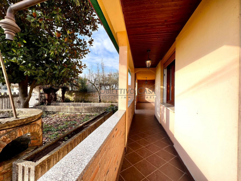 Ampia Porzione di Bifamiliare con 1800mq di Scoperto – Indipendenza e Versatilità 

Se cerchi la ...