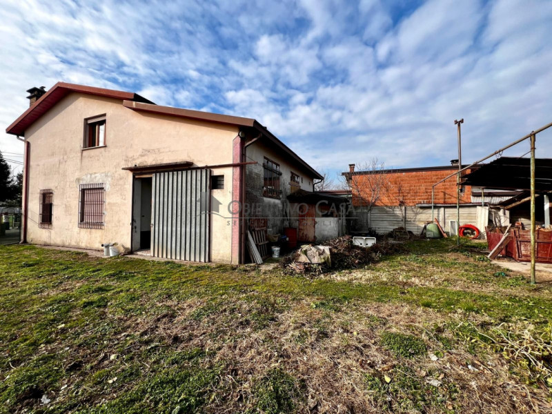 SPS209 - Sant'Angelo di Piove di Sacco - Proponiamo in vendita una porzione di bifamiliare caratt...