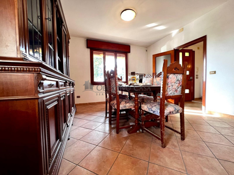 Ampia Porzione di Bifamiliare con 1800mq di Scoperto – Indipendenza e Versatilità 

Se cerchi la ...