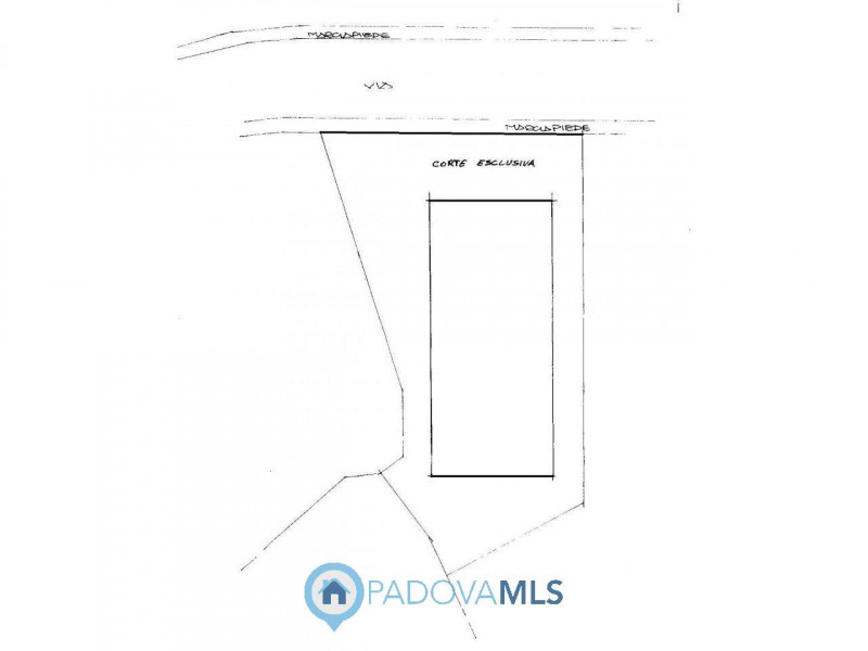 Immobile in esclusiva al Gruppo Padova MLS.
Interessante capannone singolo di forma rettangolare ...