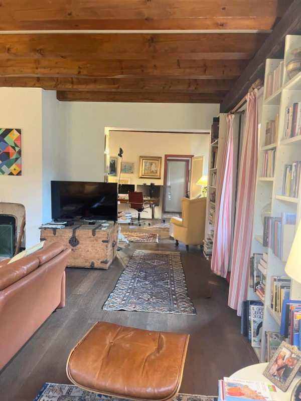 CASA SINGOLA IN CENTRO DI MESTRINO €.435.000 - rif.MG008

Scopri questa splendida casa singola in...