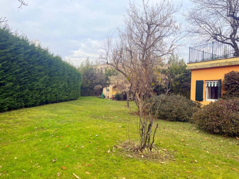 CASA SINGOLA IN CENTRO DI MESTRINO €.435.000 - rif.MG008

Scopri questa splendida casa singola in...