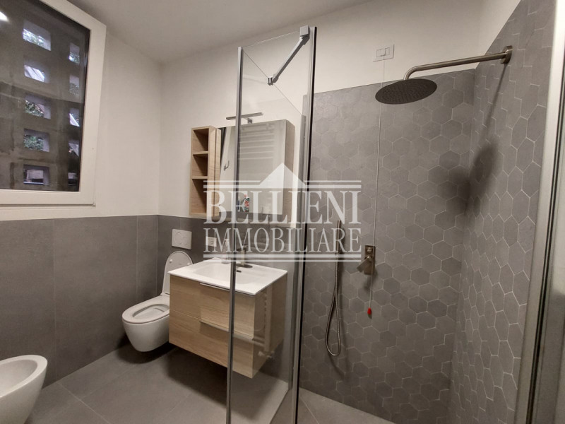 SANT'ANDREA: In contesto residenziale e in palazzo di moderna costruzione, proponiamo in affitto ...