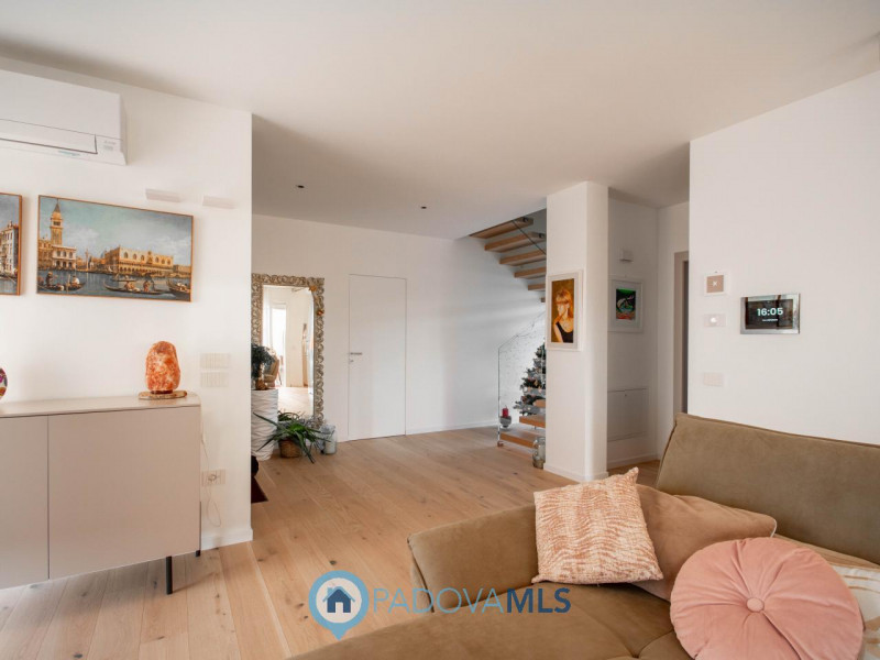 Immobile in esclusiva al Gruppo Padova MLS

Nel cuore del prestigioso quartiere di Borgoricco a P...