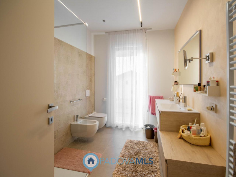 Immobile in esclusiva al Gruppo Padova MLS

Nel cuore del prestigioso quartiere di Borgoricco a P...