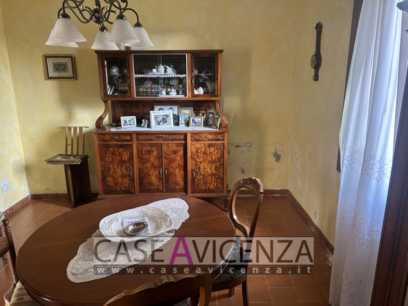 Montegalda - C.E.F.- Venite a Scoprire questa splendida casa singola terratetto situata nel cuore...