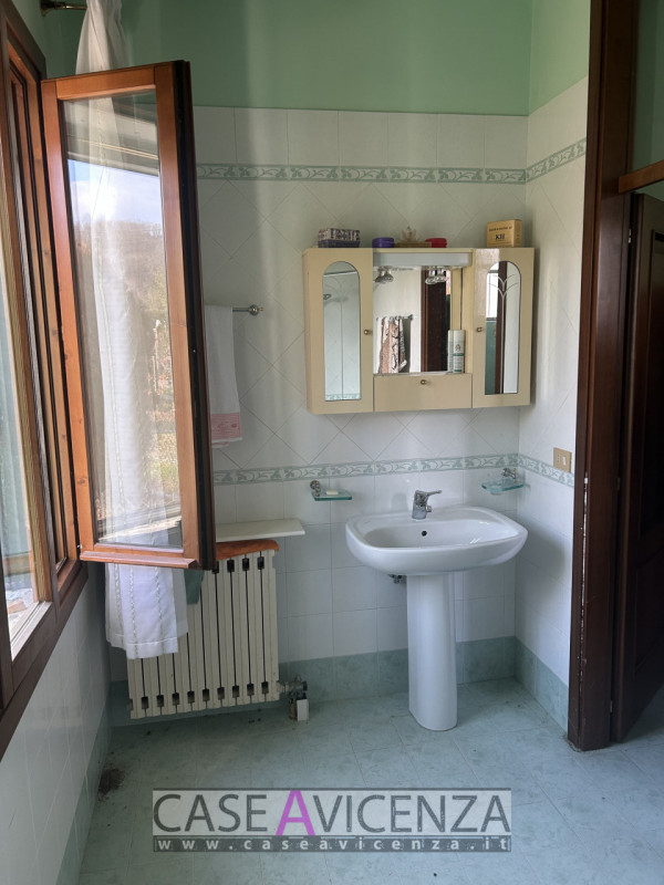 Montegalda - C.E.F.- Venite a Scoprire questa splendida casa singola terratetto situata nel cuore...