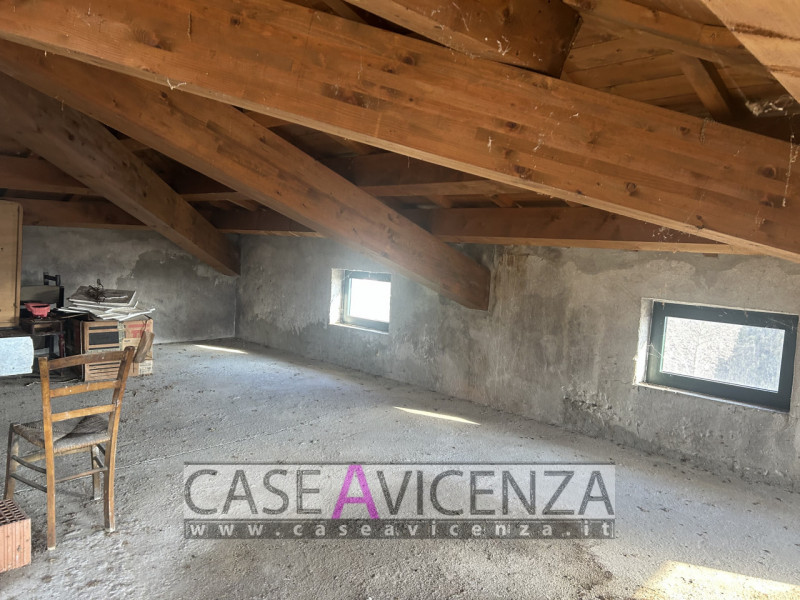 Montegalda - C.E.F.- Venite a Scoprire questa splendida casa singola terratetto situata nel cuore...