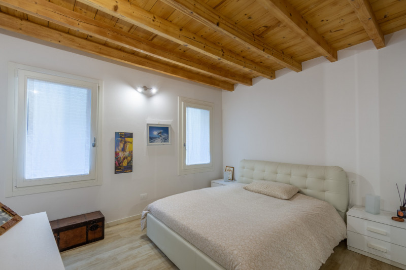 VICENZA CENTRO: in centro storico, all'interno delle mura storiche ma appena al di fuori dalla Z....