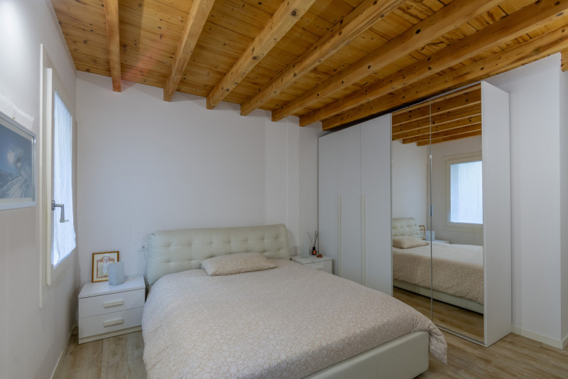 VICENZA CENTRO: in centro storico, all'interno delle mura storiche ma appena al di fuori dalla Z....