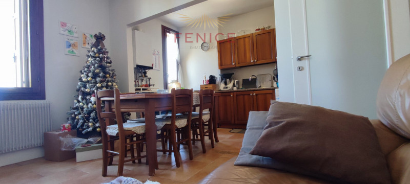 In una delle zone più strategiche e ben collegate del territorio trevigiano, dove quotidianità, s...