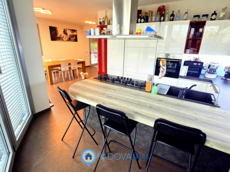 Immobile in esclusiva al Gruppo Padova MLS

BAGNOLI DI SOPRA: Una posizione ideale per chi cerca ...