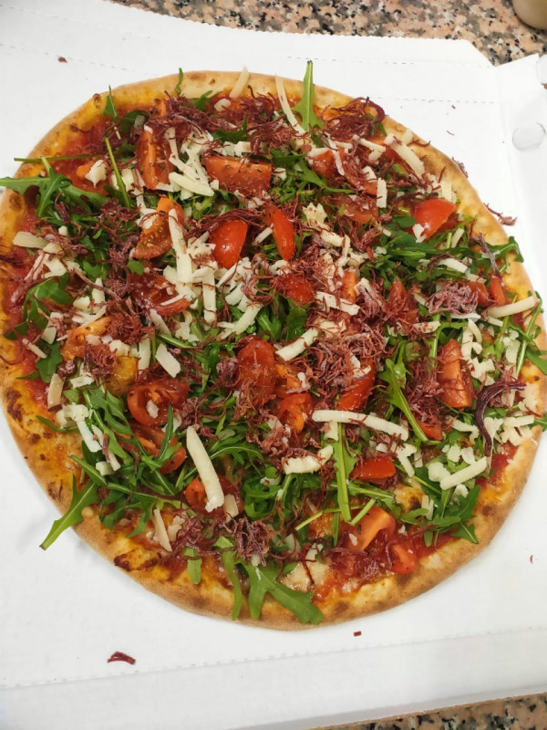 Cedesi attivita' BEN avviata di pizzeria per asporto! Centro Rovigo. Si cede completamente arreda...