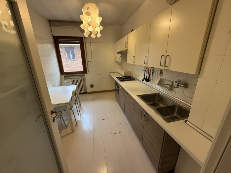 Laterale via Savonarola: Ottima posizione in zona residenziale interna e tranquilla. Contesto con...