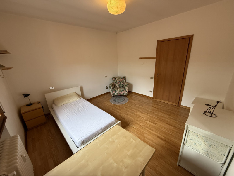 Laterale via Savonarola: Ottima posizione in zona residenziale interna e tranquilla. Contesto con...