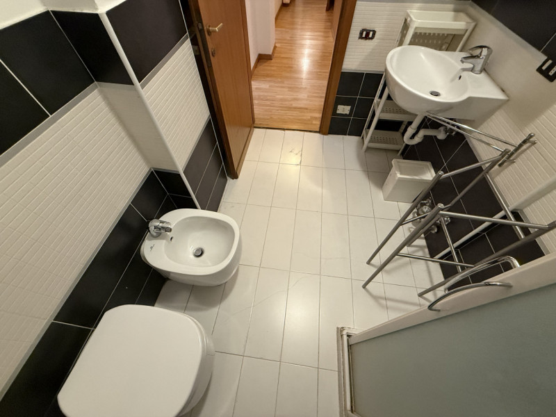 Laterale via Savonarola: Ottima posizione in zona residenziale interna e tranquilla. Contesto con...