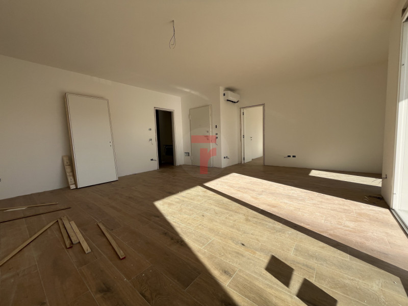 Nel cuore di Limena in posizione centralissima e comoda a tutti i servizi, proponiamo in vendita ...