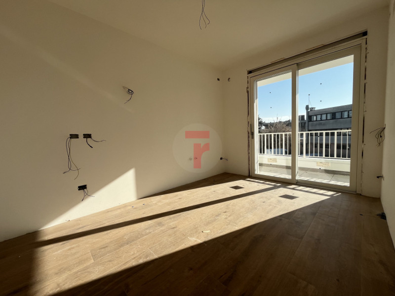 Nel cuore di Limena in posizione centralissima e comoda a tutti i servizi, proponiamo in vendita ...