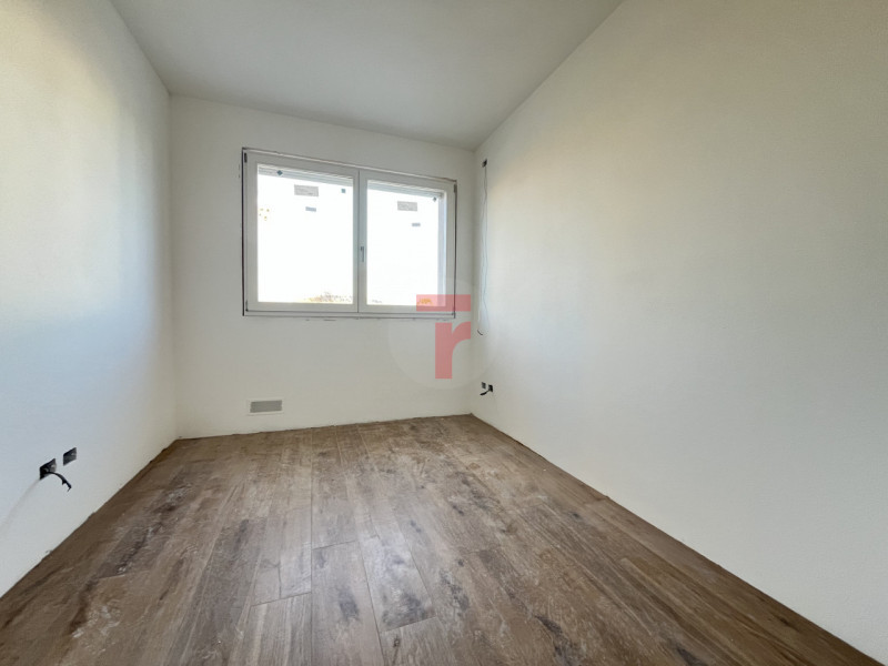 Nel cuore di Limena in posizione centralissima e comoda a tutti i servizi, proponiamo in vendita ...