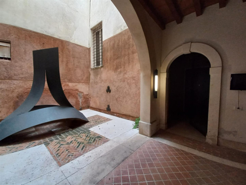 VICENZA-PORTA SANTA CROCE: APPARTAMENTO COMPLETAMENTE ARREDATO, CONTRATTO TRANSITORIO MIN 9 MAX 1...