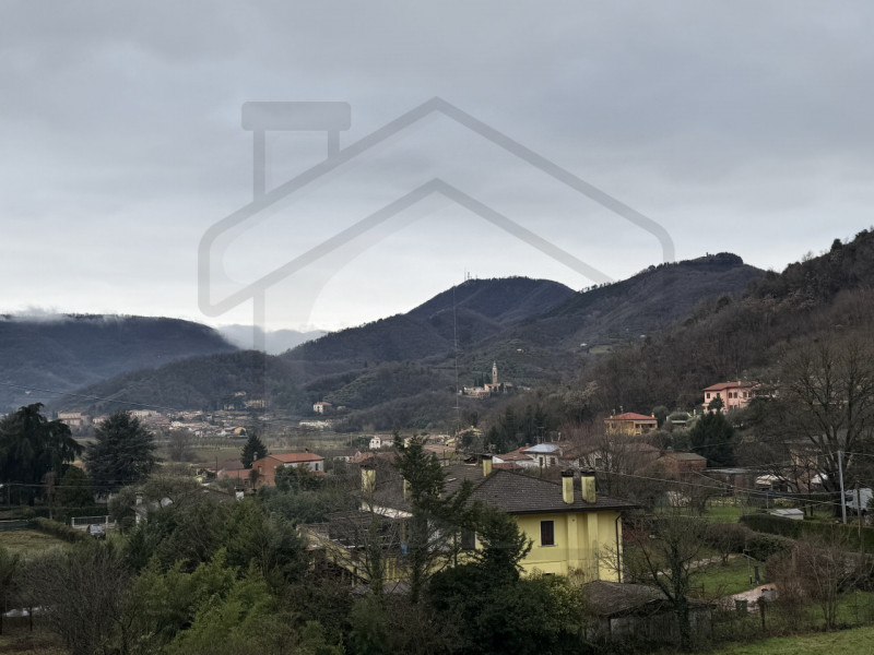 GALZIGNANO TERME - Situata in una splendida posizione collinare, questa porzione di bifamiliare a...