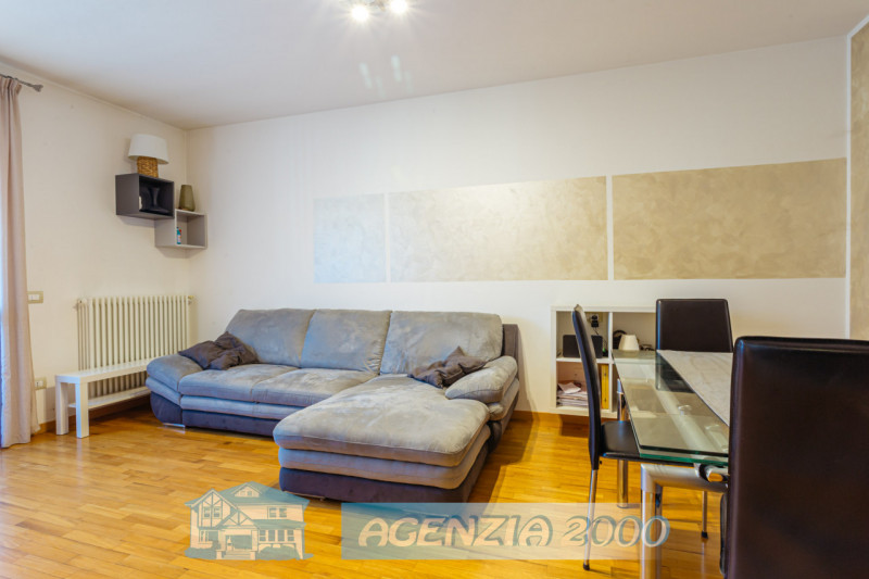 REGALATI UN BELLISSIMO APPARTAMENTO PERFETTO CURATISSIMO CON TRAVI A VISTA IN CENTRO A CONSELVE !...