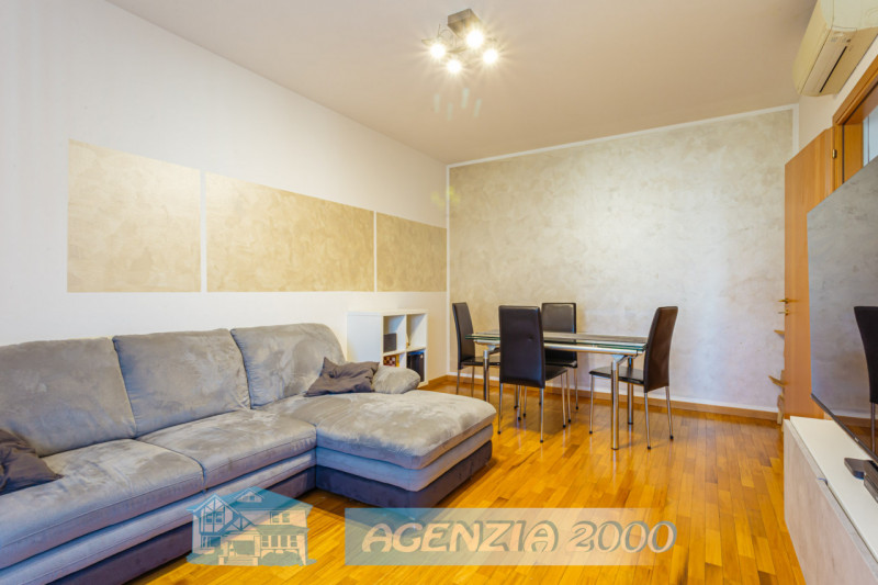 REGALATI UN BELLISSIMO APPARTAMENTO PERFETTO CURATISSIMO CON TRAVI A VISTA IN CENTRO A CONSELVE !...