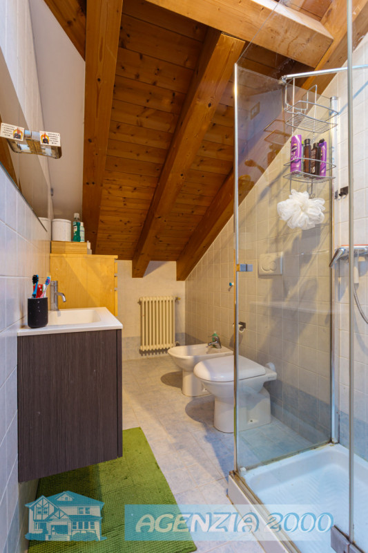 REGALATI UN BELLISSIMO APPARTAMENTO PERFETTO CURATISSIMO CON TRAVI A VISTA IN CENTRO A CONSELVE !...