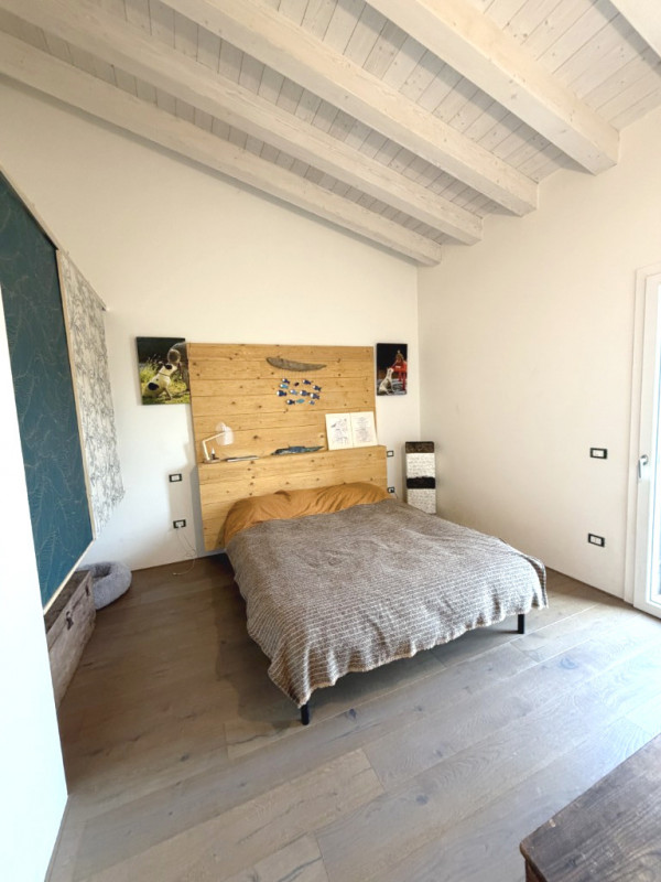 NOSTRA ESCLUSIVA- 
Moderna  casa singola di recente costruzione. 
In tranquilla zona residenziale...