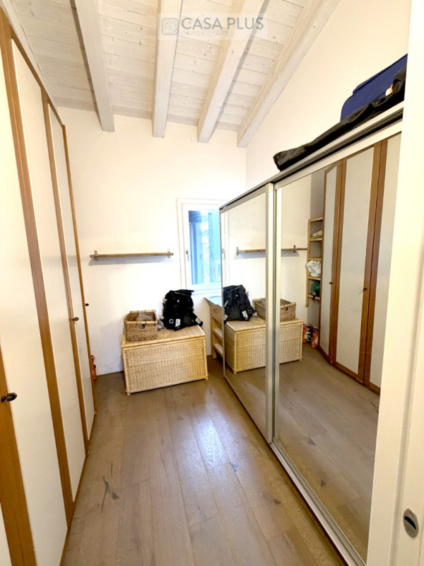 NOSTRA ESCLUSIVA- 
Moderna  casa singola di recente costruzione. 
In tranquilla zona residenziale...