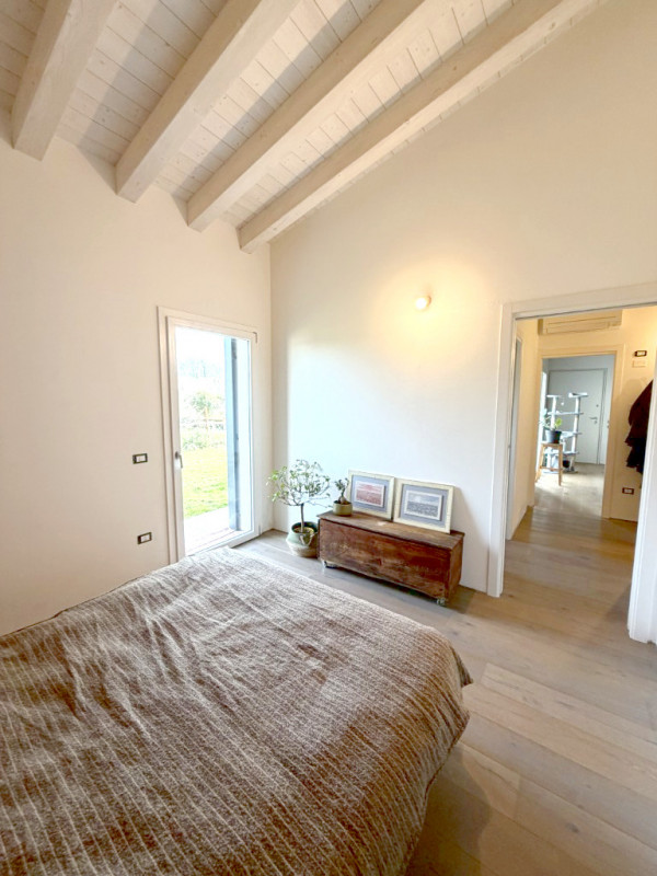 NOSTRA ESCLUSIVA- 
Moderna  casa singola di recente costruzione. 
In tranquilla zona residenziale...