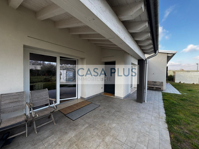 NOSTRA ESCLUSIVA- 
Moderna  casa singola di recente costruzione. 
In tranquilla zona residenziale...