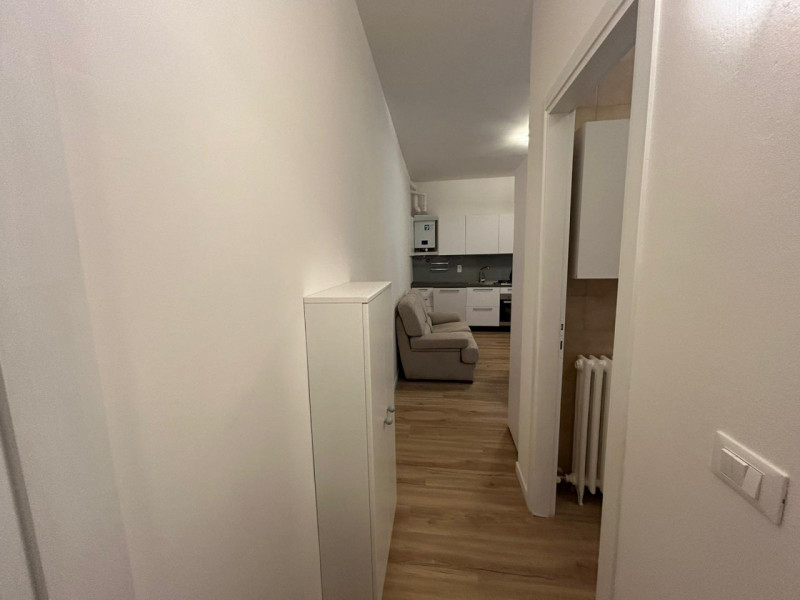 CENTRO STORICO 

Inserito in una zona centrale della città, ben abitata e comoda ai servizi.

DES...