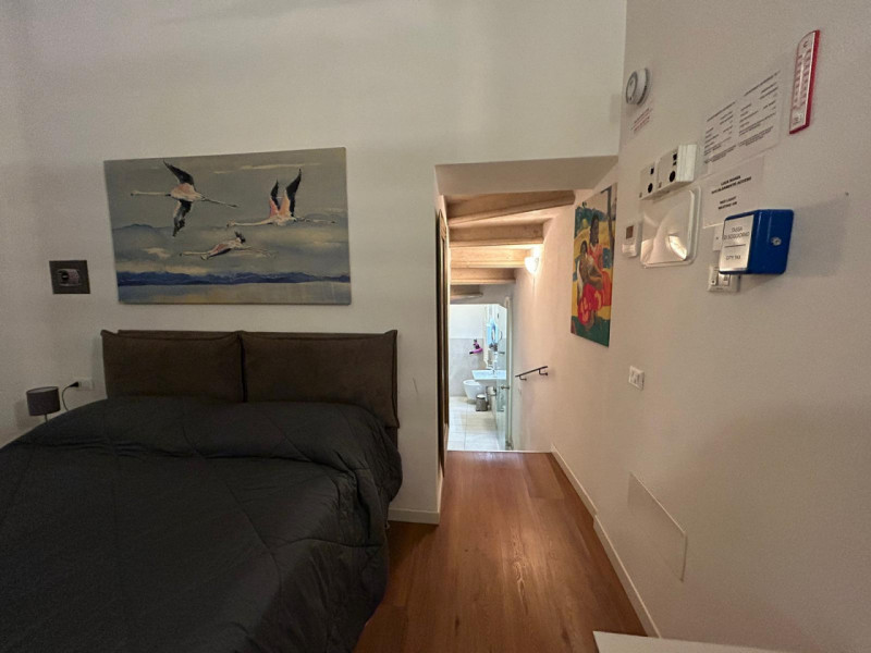 CENTRO STORICO 

Inserito in una zona centrale della città, ben abitata e comoda ai servizi.

DES...