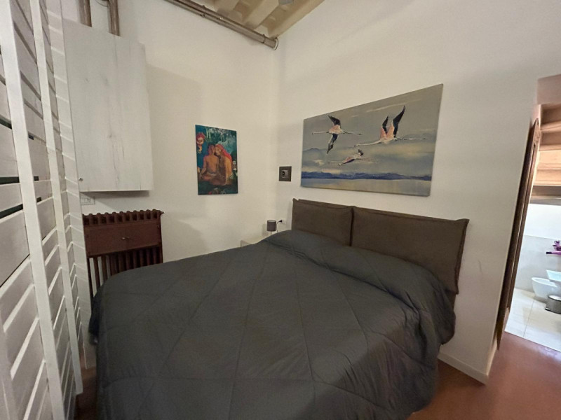 CENTRO STORICO 

Inserito in una zona centrale della città, ben abitata e comoda ai servizi.

DES...