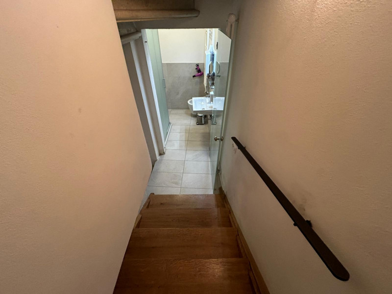 CENTRO STORICO 

Inserito in una zona centrale della città, ben abitata e comoda ai servizi.

DES...