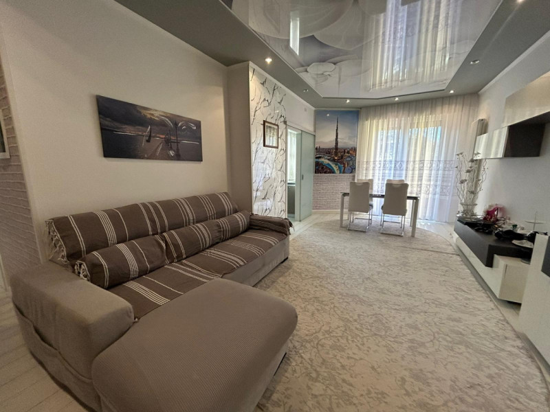 SAN BORTOLO 

Inserito in un quartiere ben abitato della città e comoda ai servizi, vicino al cen...