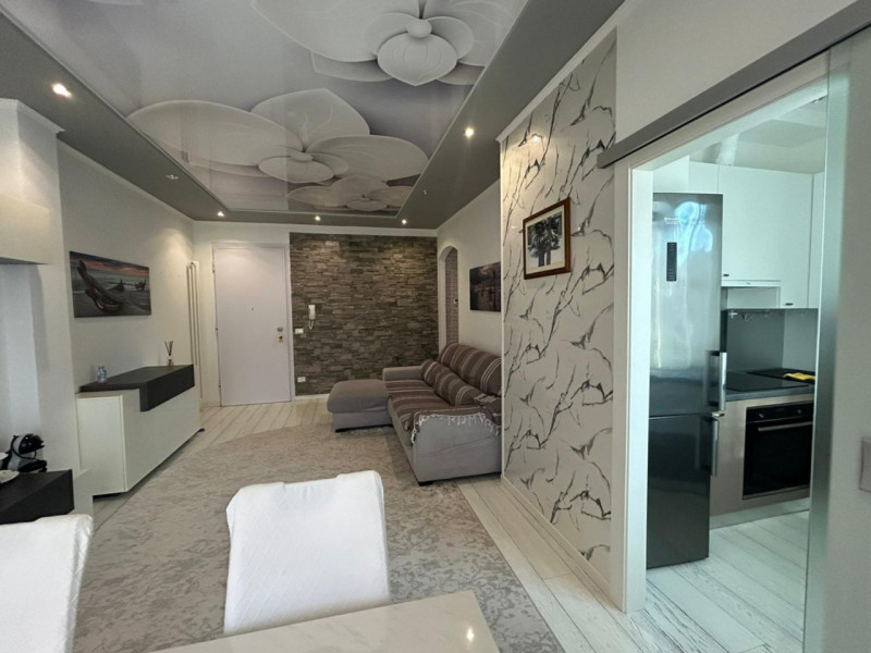 SAN BORTOLO 

Inserito in un quartiere ben abitato della città e comoda ai servizi, vicino al cen...