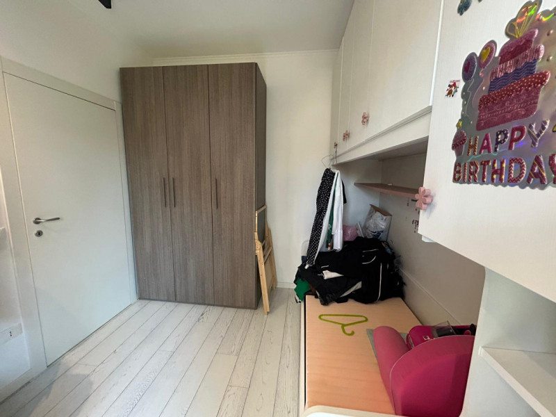 SAN BORTOLO 

Inserito in un quartiere ben abitato della città e comoda ai servizi, vicino al cen...