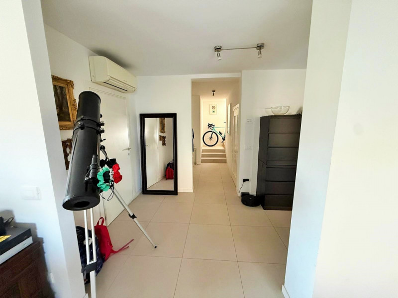 Castelfranco V.to: proponiamo in vendita una abitazione singola disposta su 2 livelli, per comple...