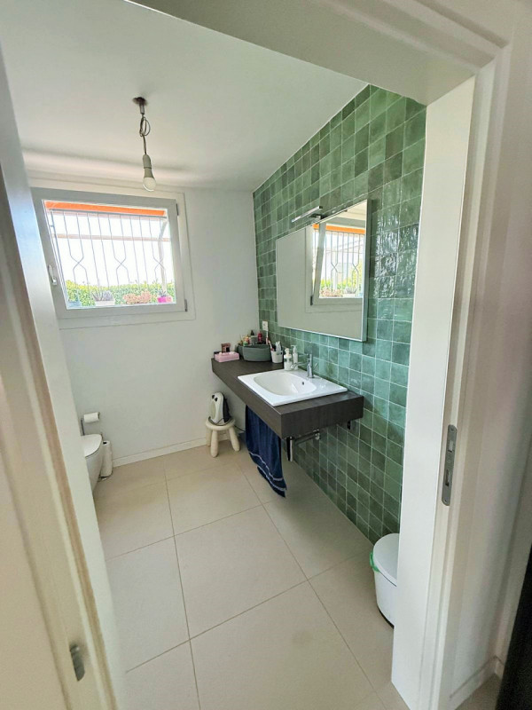 Castelfranco V.to: proponiamo in vendita una abitazione singola disposta su 2 livelli, per comple...