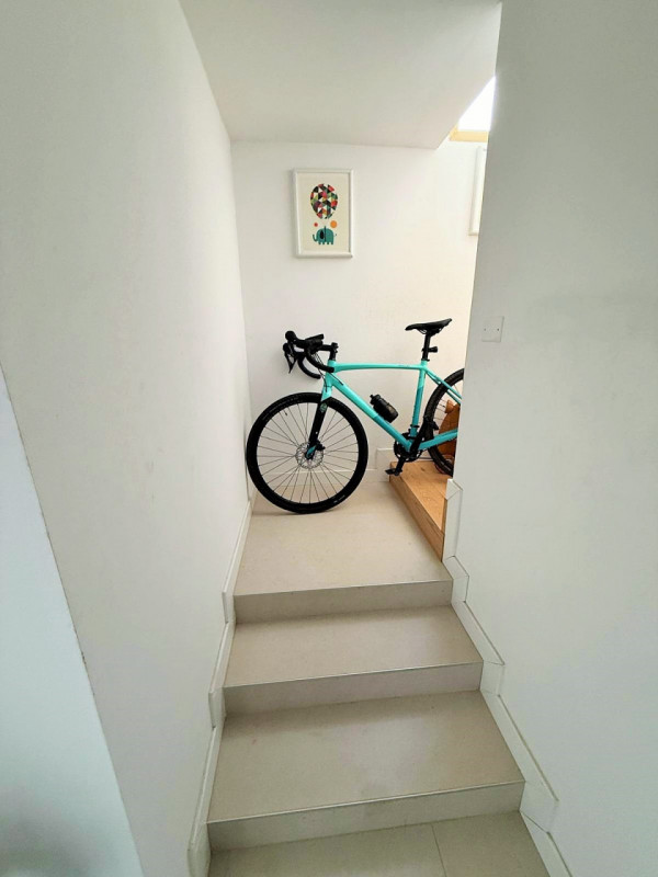 Castelfranco V.to: proponiamo in vendita una abitazione singola disposta su 2 livelli, per comple...