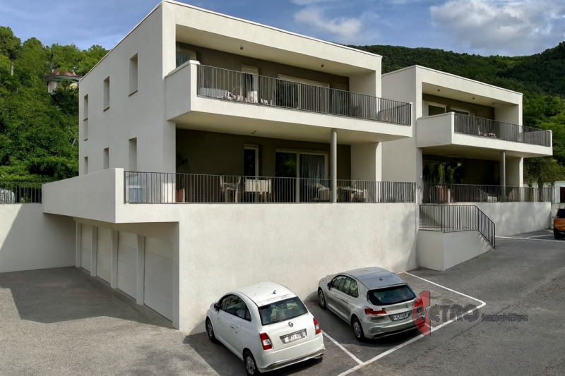 In una moderna palazzina in fase di completamento, prevista per il 2026, proponiamo in vendita un...