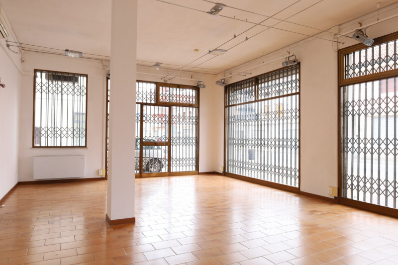 ANCONETTA

Inserito in una zona comoda a tutti i principali servizi e a pochi minuti dal centro.
...