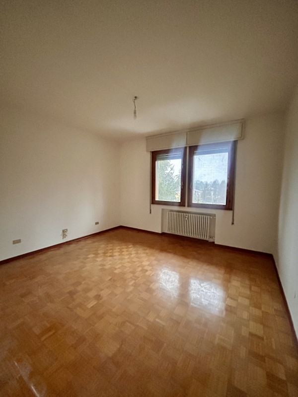 Tencarola di Selvazzano Dentro in posizione centralissima e comoda a tutti i servizi , Nicoletta ...