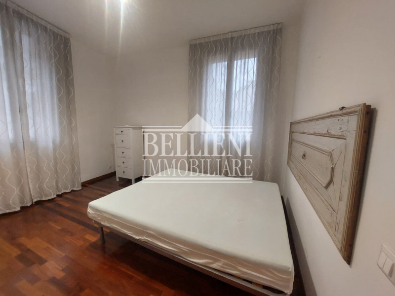 CENTRO STORICO: Nel cuore del centro storico, all’interno di un contesto signorile, proponiamo ra...