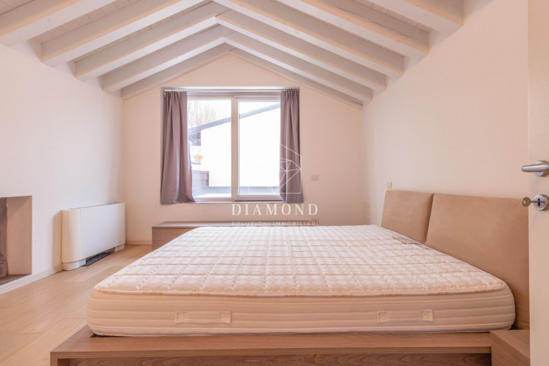 DISPONIBILE DA SUBITO.

Falzè di Trevignano: appartamento disposto su due livelli, al piano terra...