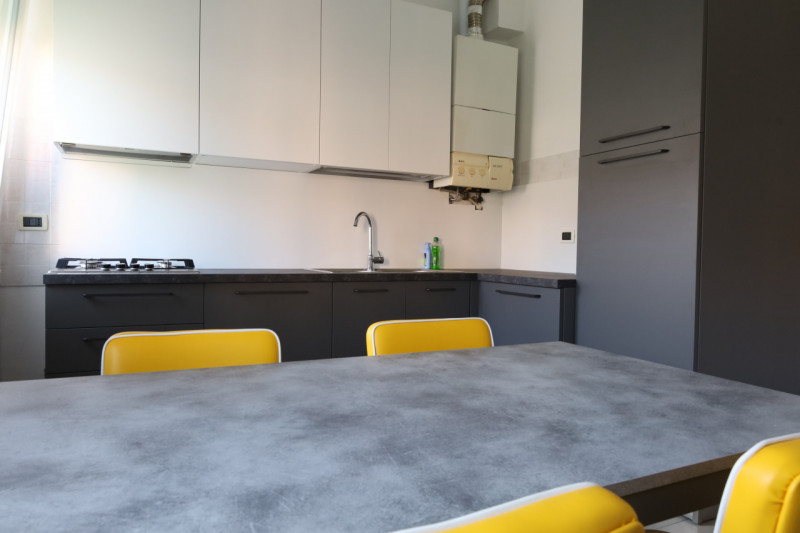 ARACELI

Inserito in un quartiere residenziale, zona ben abitata e molto tranquilla. L'appartamen...