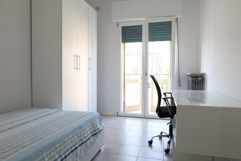 ARACELI

Inserito in un quartiere residenziale, zona ben abitata e molto tranquilla. L'appartamen...