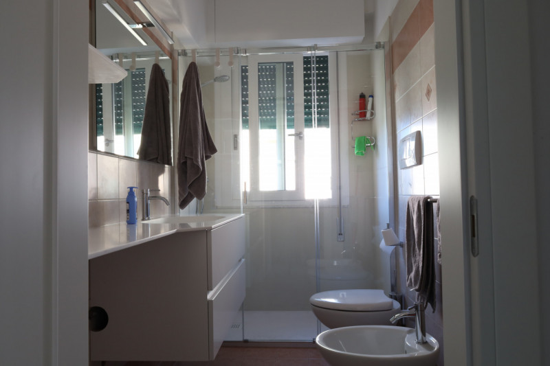 ARACELI

Inserito in un quartiere residenziale, zona ben abitata e molto tranquilla. L'appartamen...